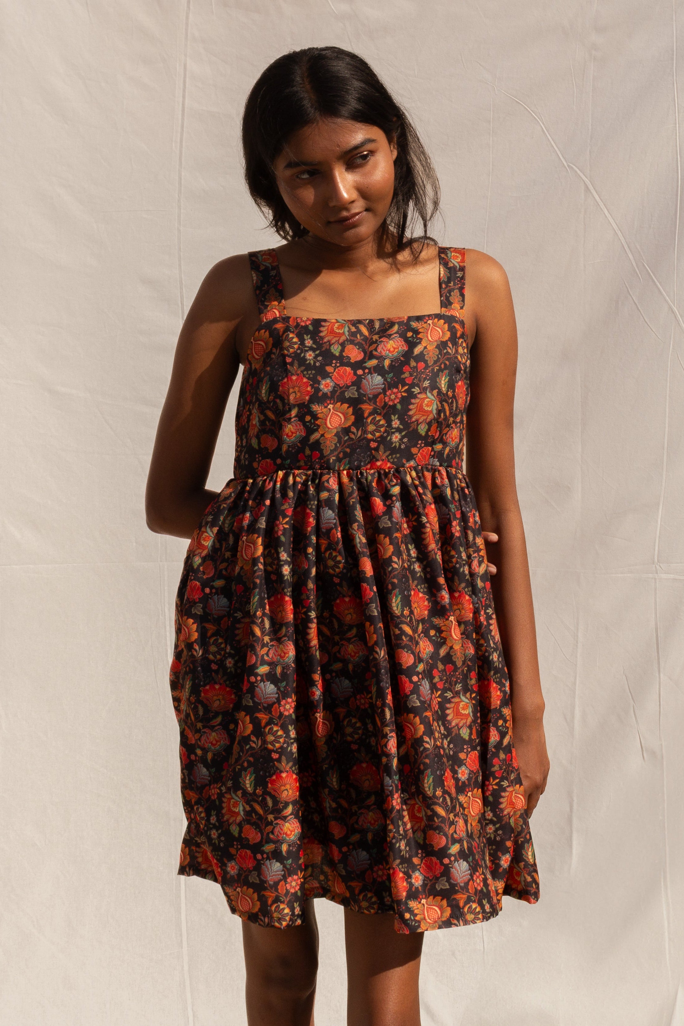 Black Summer Floral Knee Length Dress – VIMOHIN