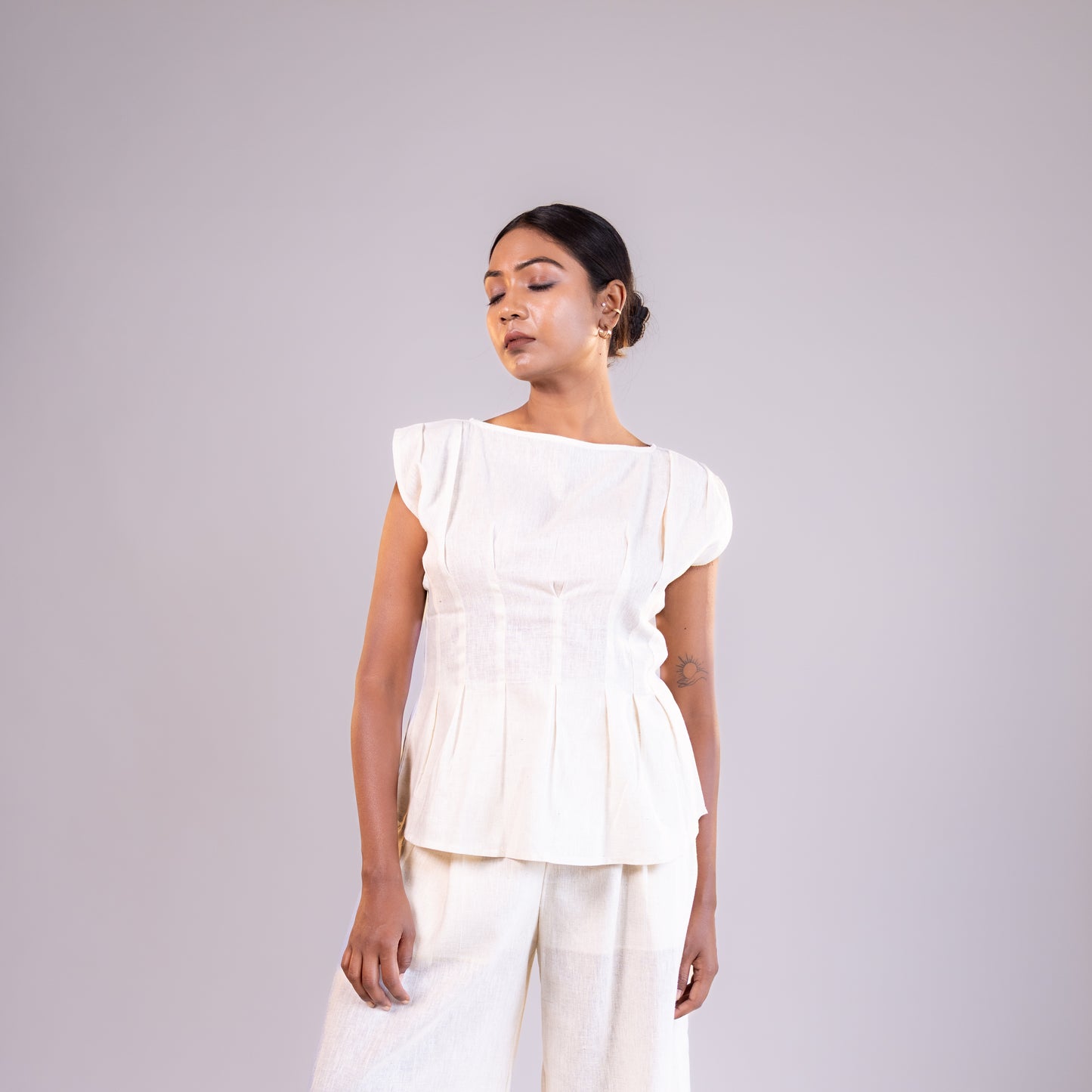 White Boat Neck Sleeveless Top