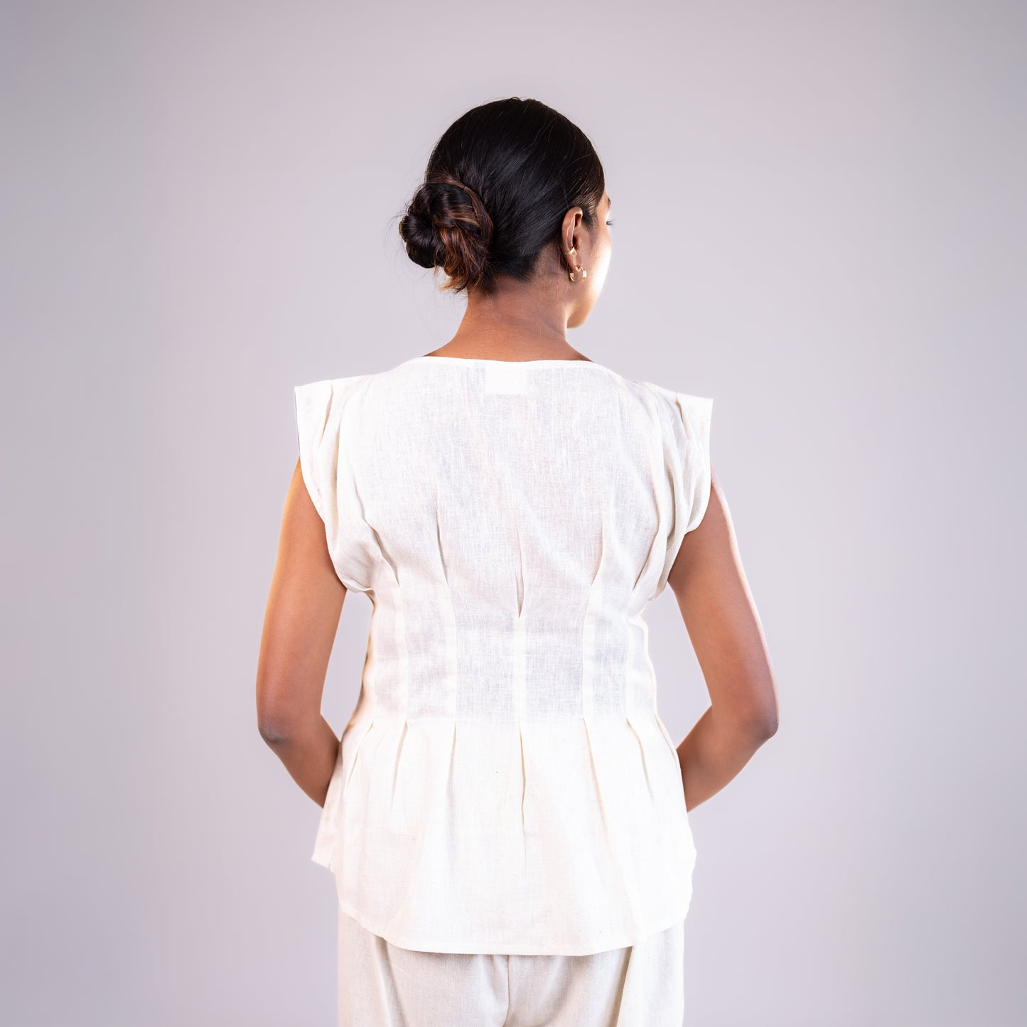 White Boat Neck Sleeveless Top